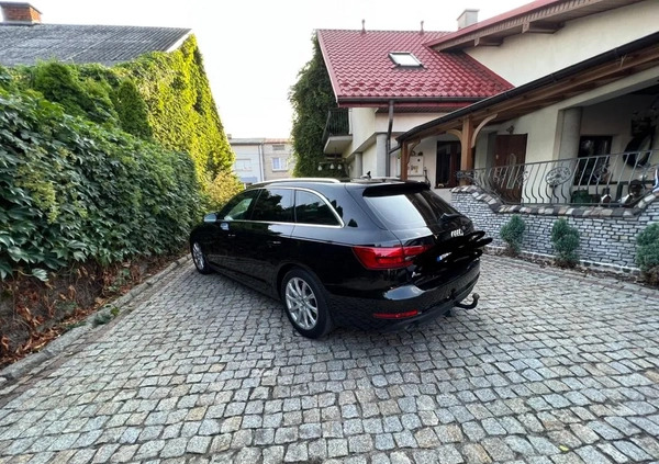 Audi A4 cena 59900 przebieg: 201000, rok produkcji 2016 z Łobez małe 352